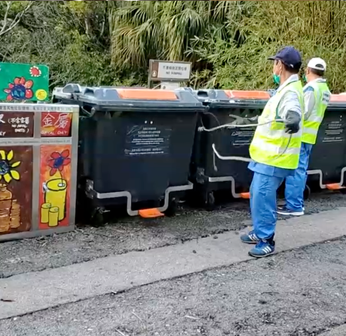 Recycling_Tethering_Bins_together-700x700-Recovered | cmonde.com